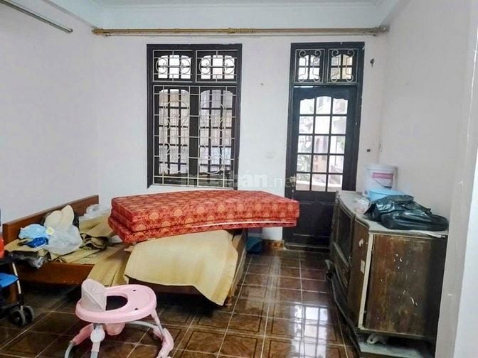 Bán Gấp! Nhà Hiếm 7.9ty phố Lò Đúc 40m 3T, 4 phòng, ban công mặt phố