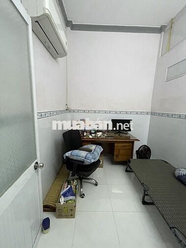 BÁN NHÀ GIÁP  NGÃ TƯ BỐN XÃ, 2 TẦNG, 44M2, NHỈNH 4 TỶ