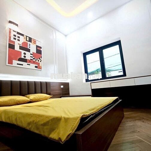 BÁN NHÀ TẬP THỂ TÂN MAI , 90M , 3 PHÒNG NGỦ ,ÔTÔ TRÁNH , KD SẦM UẤT .