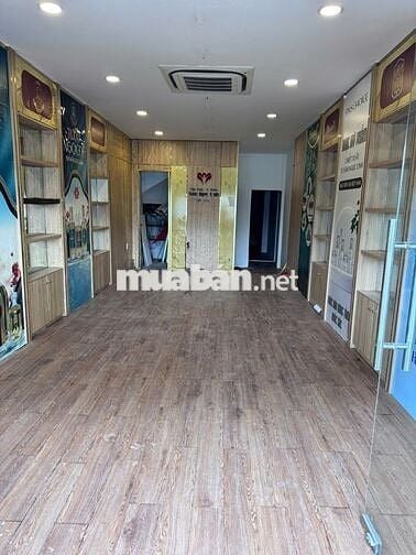 Bán nhanh nhà mặt tiền Trần Hưng Đạo quận 1 vị trí đắt địa TPHCM