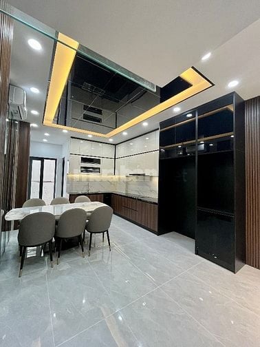 Nhà 5 tầng mới đẹp thang máy full nội thất vô ở liền