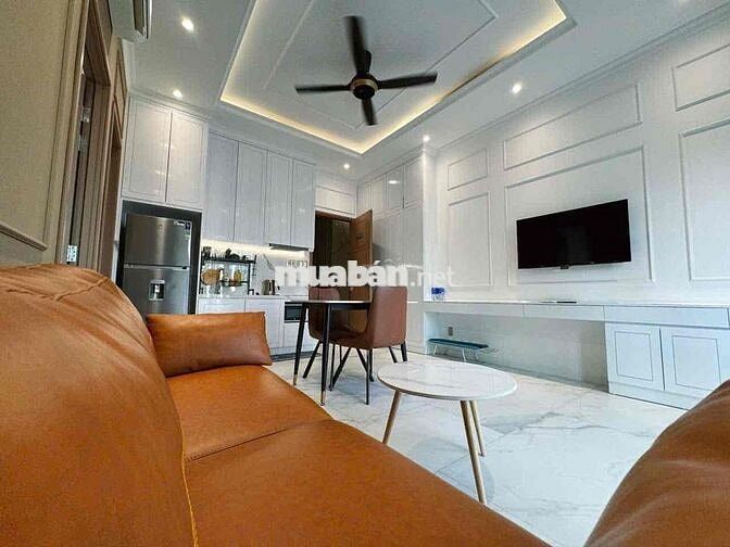 Cho thuê căn hộ cao cấp full nội thất, vị trí cực đẹp