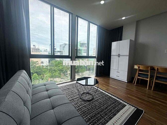 PHÒNG CÓ BAN CÔNG CỰC CHILL NẰM NGAY PHAN XÍCH LONG , PHAN ĐÌNH PHÙNG