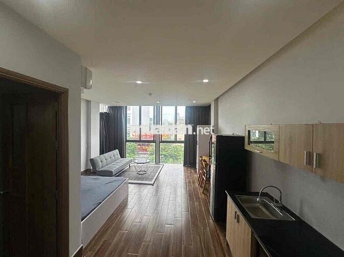 PHÒNG CÓ BAN CÔNG CỰC CHILL NẰM NGAY PHAN XÍCH LONG , PHAN ĐÌNH PHÙNG