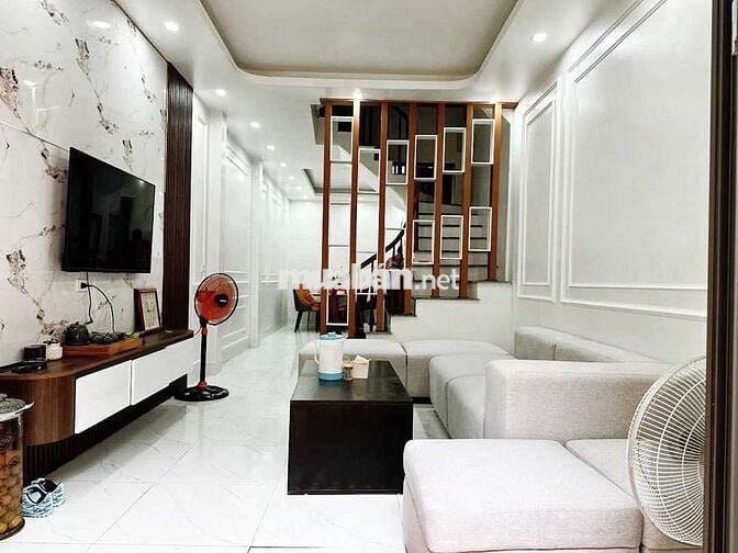 BÁN NHÀ 4 TẦNG PHỐ ĐA SĨ NGÕ THÔNG GẦN Ô TÔ