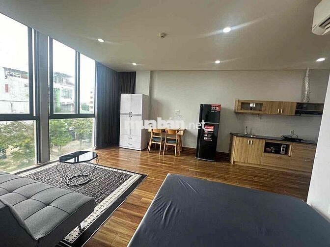 PHÒNG CÓ BAN CÔNG CỰC CHILL NẰM NGAY PHAN XÍCH LONG , PHAN ĐÌNH PHÙNG