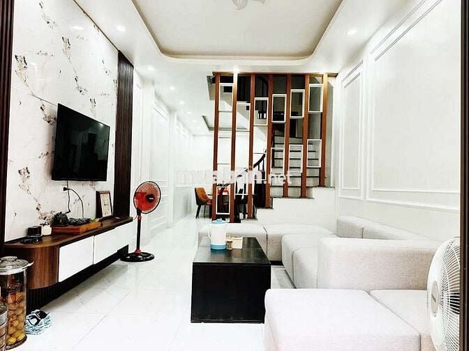 BÁN NHÀ 4 TẦNG PHỐ ĐA SĨ NGÕ THÔNG GẦN Ô TÔ