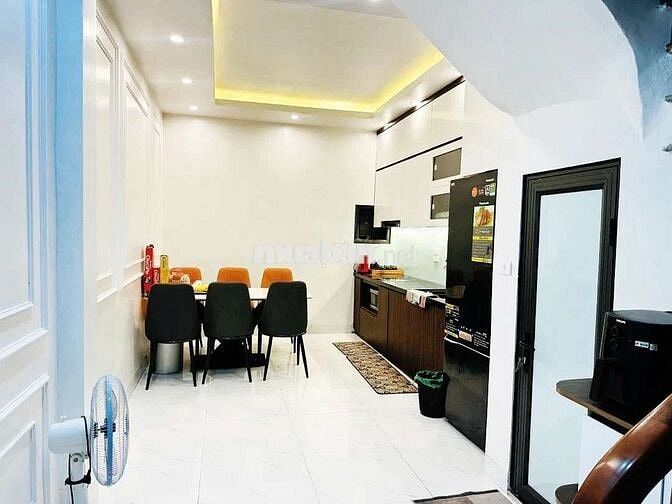 BÁN NHÀ 4 TẦNG PHỐ ĐA SĨ NGÕ THÔNG GẦN Ô TÔ