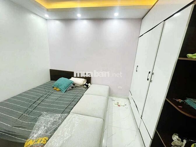 BÁN NHÀ 4 TẦNG PHỐ ĐA SĨ NGÕ THÔNG GẦN Ô TÔ