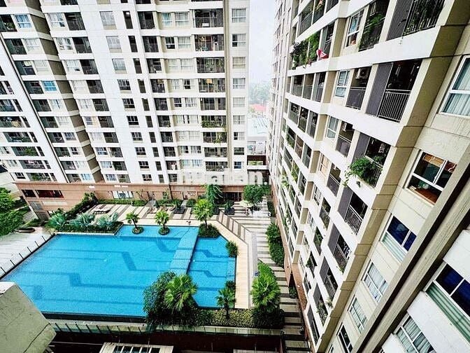 Cho thuê 2PN.1WC full nội thất view hồ bơi-Golden Mansion