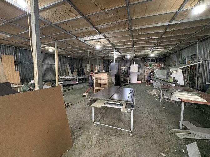 TUYỂN THỢ GỖ CÔNG NGHIỆP ĐI LÀM NGÀY