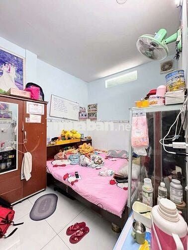 Nhà to hẻm 6m , rẻ đẹp , xây kiên cố . Bình Tân kế Lê Văn Quới