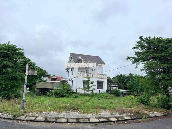 mặt tiền đường Trịnh Hoài Đức, lô sạch đẹp