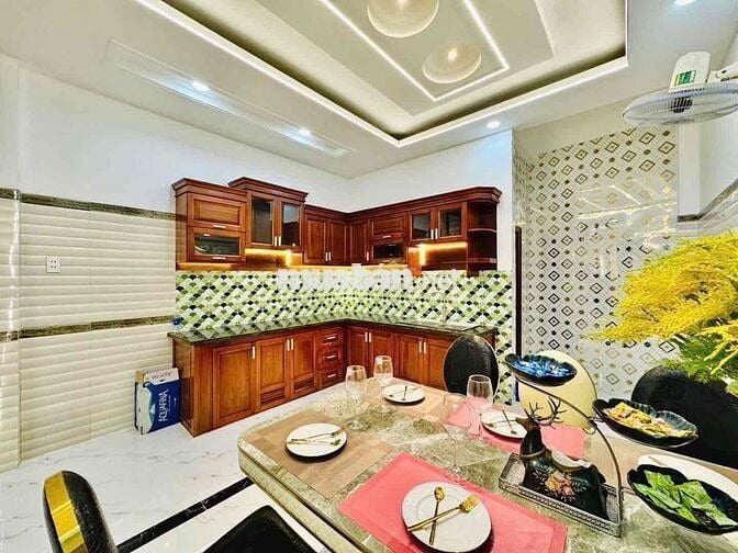 NHÀ NGỘP QUẬN 1 HƠN 7 TỶ Ở NGUYỄN THỊ MINH KHAI,ĐAKAO,QUẬN 1-HXH 5M