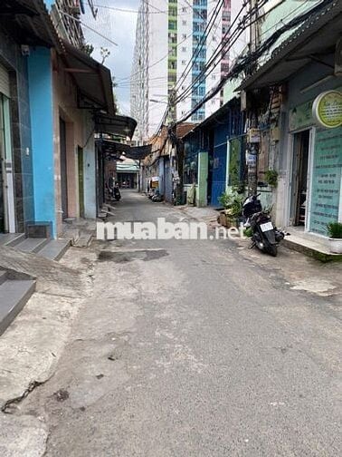 Nhà ở 164 m2 full thổ cư, 1 trệt 1 lầu và 15 phòng trọ phía sau, SHR