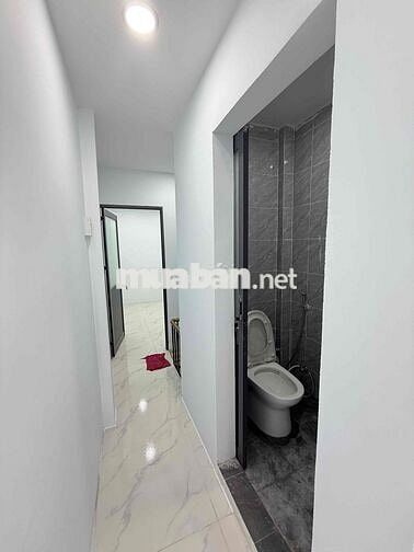 Nhà Quận 1 , Trần Hưng Đạo , Dọn Vào Ở ngay ngày mai luôn .