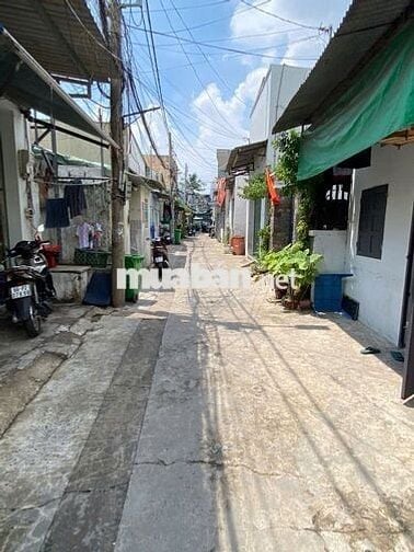 Nhà ở 164 m2 full thổ cư, 1 trệt 1 lầu và 15 phòng trọ phía sau, SHR