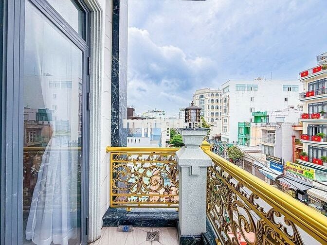 Căn Full Nội thất ,hồ bơi sân thượng mới xây