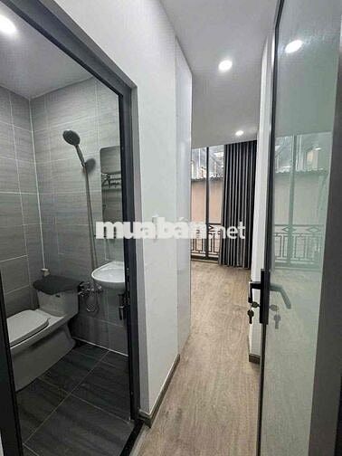 Cho thuê nguyên căn 1 trệt 2lầu - hẻm Trường Sa - Quận 3 - có nt