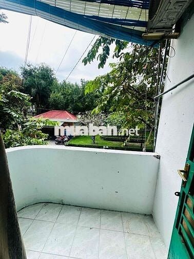 Phòng cho thuê rộng view công viên thoáng mát, giờ giấc tự do