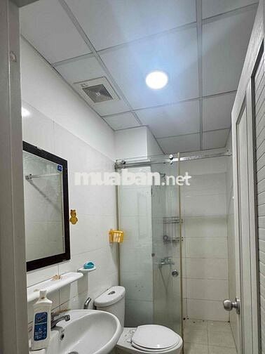 Căn hộ 2PN 1WC full nội thất mới sơn sửa Topaz