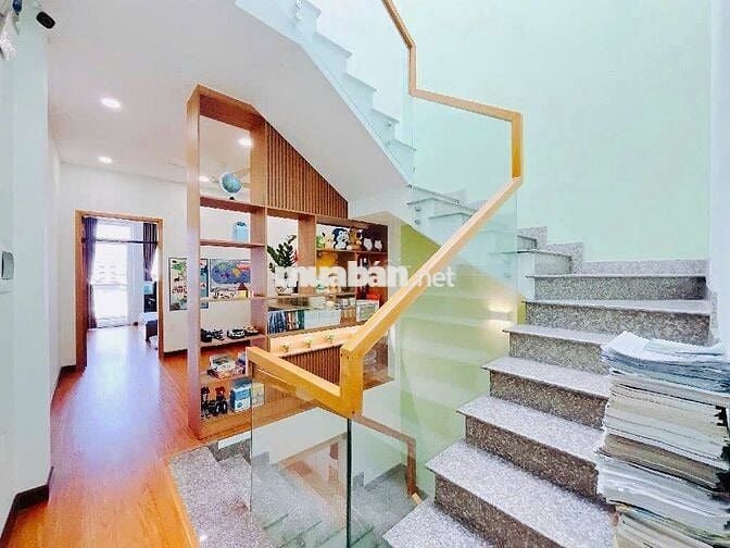 NHÀ PHỐ HIỆN ĐẠI 3 TẦNG -F NỘI THẤT CC - SỔ ĐẸP - MT ĐƯỜNG SỐ - QUẠN 7