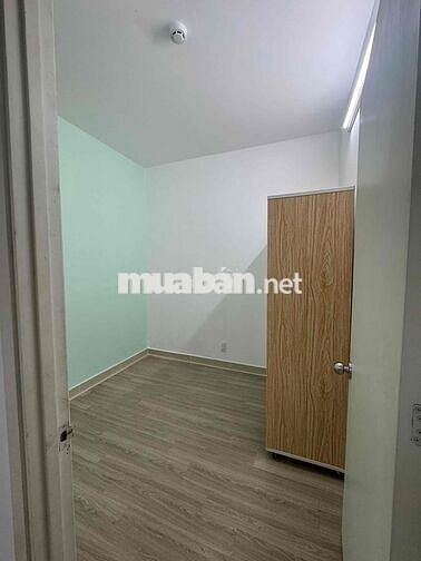 Căn hộ 2PN 1WC full nội thất mới sơn sửa Topaz