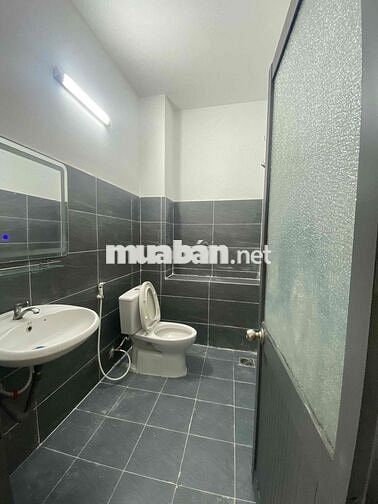 CHDV mặt tiền Cách Mạng Tháng 8 - 25m2 - chỉ 6,5tr/th