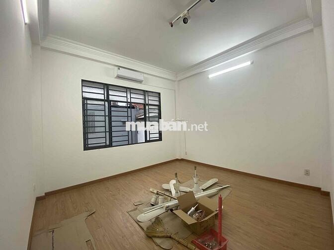 CHDV mặt tiền Cách Mạng Tháng 8 - 25m2 - chỉ 6,5tr/th