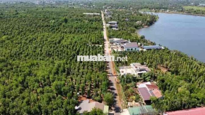 Bán đất thổ cư view hồ 43 (20ha) 712m2 tại xã Eaning , Cukuin, Đắk Lak