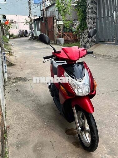 Cần bán xe Click giấy tờ đầy đủ , máy móc cực êm