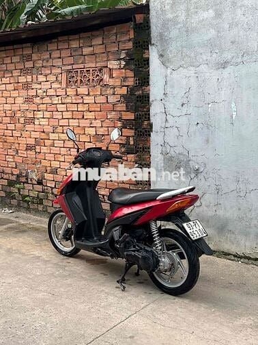 Cần bán xe Click giấy tờ đầy đủ , máy móc cực êm