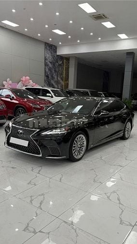 Bán Lexus LS500h sản xuất 2025 siêu lướt 600 Km, mới 99,99%. 