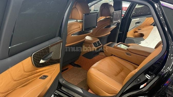 Bán Lexus LS500h sản xuất 2025 siêu lướt 600 Km, mới 99,99%. 