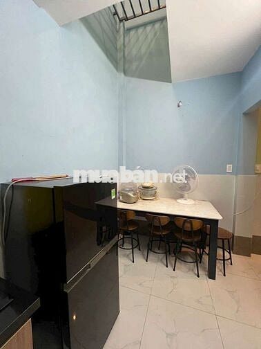 Nhà đẹp full nội thất y hình hẻm 8 mét thông