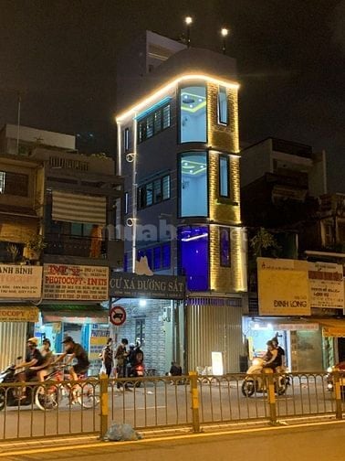 Cho thuê nhà mặt tiền Lý Thái tổ căn góc phường phường 1 q.3 giá 14 tr