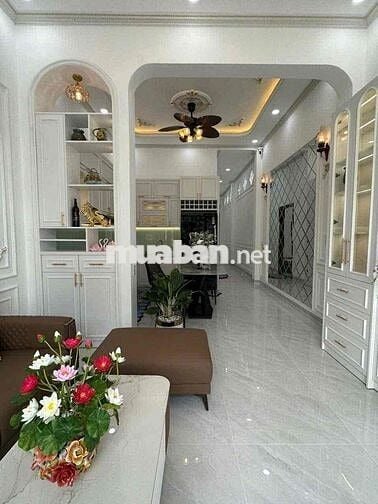 Nhà Tân Cổ Điển P.9 đường Ô Tô cách Trần Thị Thơm 100m