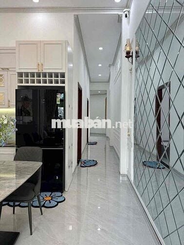 Nhà Tân Cổ Điển P.9 đường Ô Tô cách Trần Thị Thơm 100m