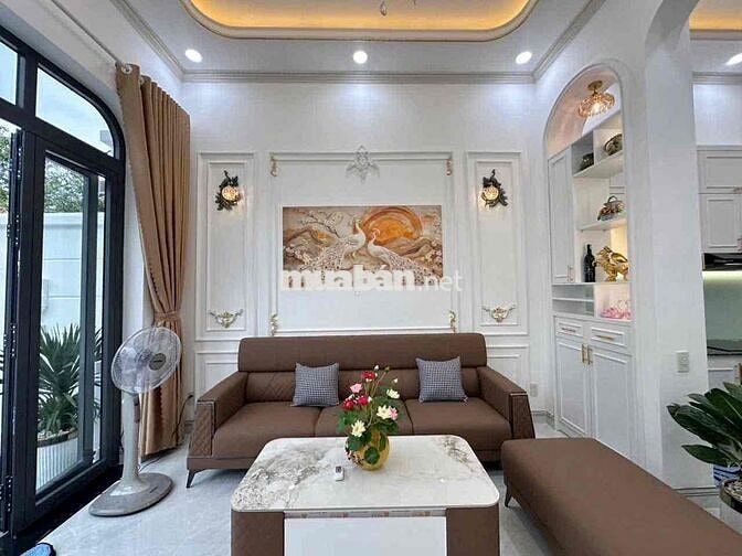 Nhà Tân Cổ Điển P.9 đường Ô Tô cách Trần Thị Thơm 100m