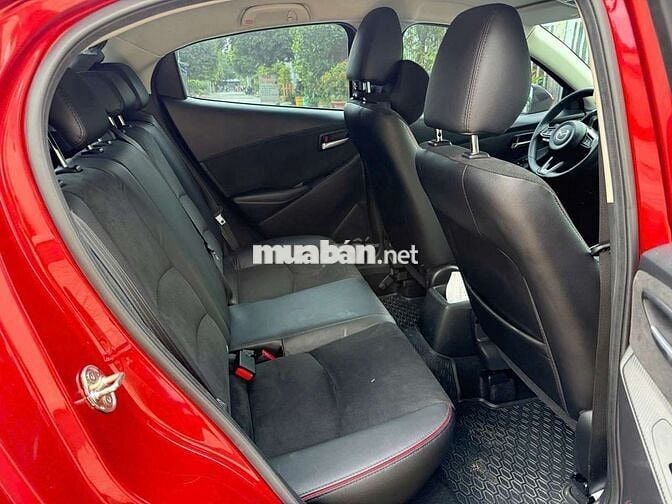 Mazda 2 sport luxury - 4000 km