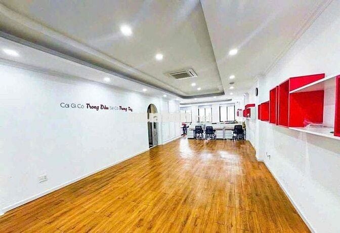 CHO THUÊ TÒA NHÀ MẶT TIỀN NGUYỄN CHÍ THANH, QUẬN 5 – VỊ TRÍ ĐẮC ĐỊA