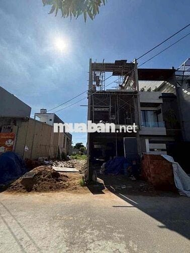 Mặt tiền Hoà Phú 3 diện tích 80m ngang 5m