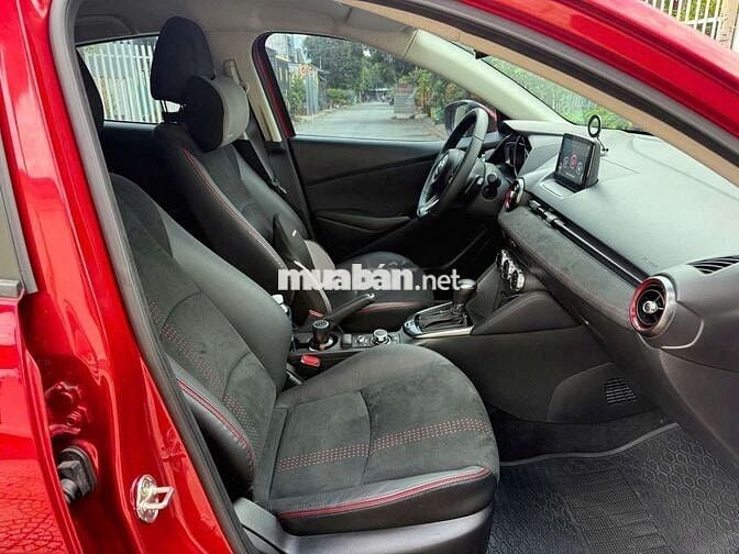 Mazda 2 sport luxury - 4000 km