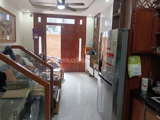 Bán nhà 38m2x 5 tầng ,phố Nguyễn Văn Cừ ,Giá 7,6 tỷ.