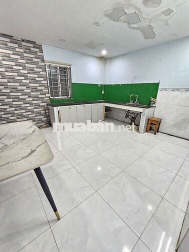 Nhà ~200m2 sạch thoang hợp may, kho, onlie, 2pn 2wc hẻm xe tải 2 tấn