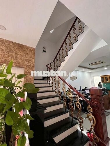 Cho thuê nhà mặt tiền 55b Trần khánh Dư Phường Tân Định Quận 1