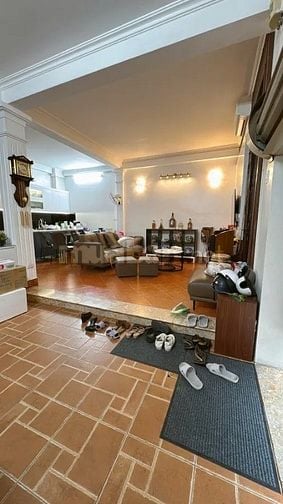 SIÊU PHẨM LONG BIÊN – NHÀ ĐẸP PHÂN LÔ, Ô TÔ VÀO NHÀ, FULL NỘI THẤT!