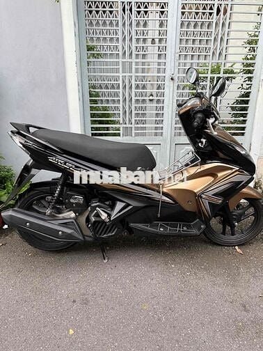 honda AB 125-2014.Vàng-đen,ít s/d.xe zin bstp,9chủ