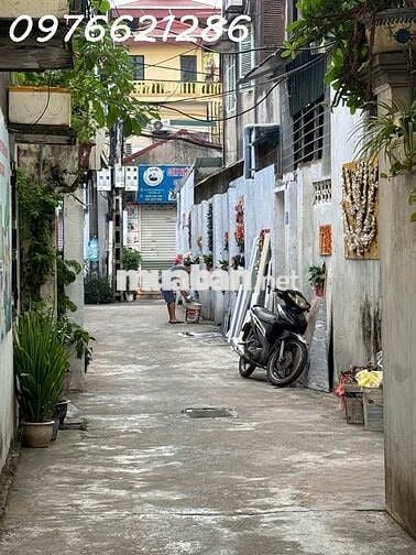 Bán đất tặng nhà C4 Ngô Gia Tự –Đức Giang, 50m²,MT 3.6m,ô tô đậu, 7xtỷ