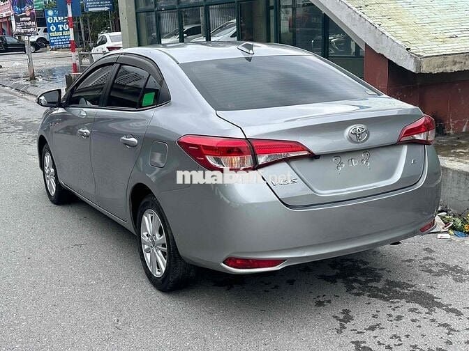 Bán Vios E số sàn 2021